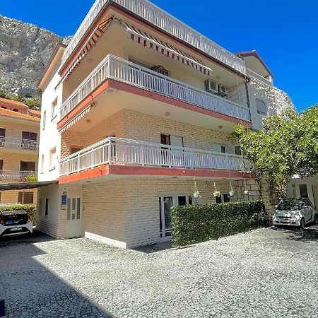 Apartments Neven Omiš Екстериор снимка