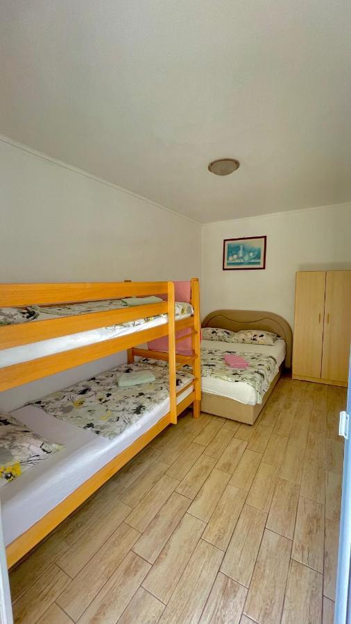 Apartments Neven Omiš Екстериор снимка