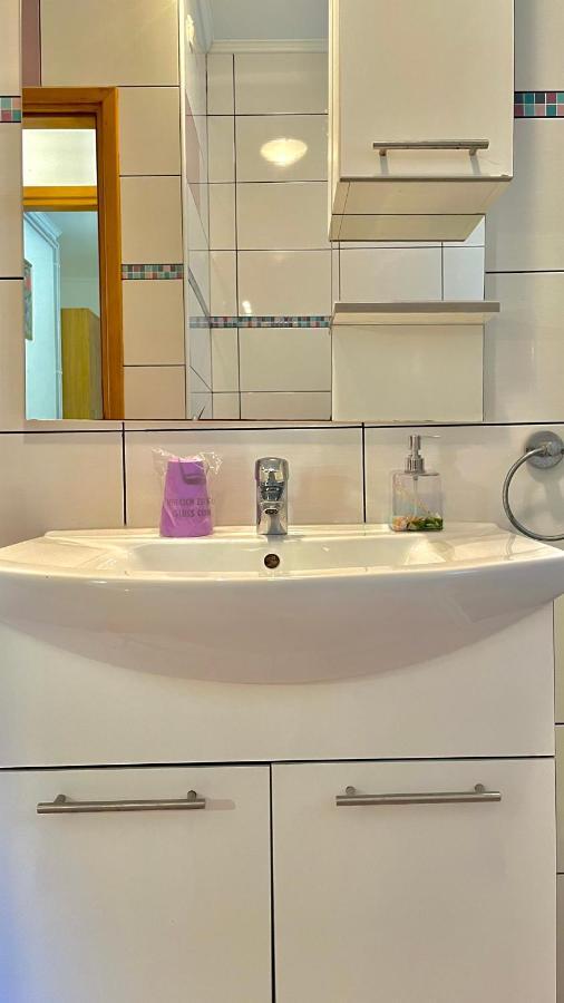 Apartments Neven Omiš Екстериор снимка