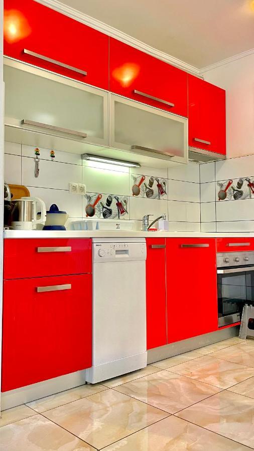 Apartments Neven Omiš Екстериор снимка