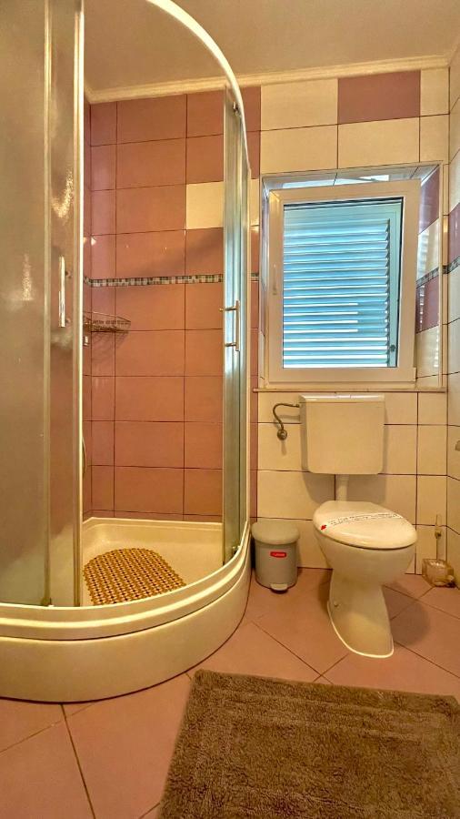 Apartments Neven Omiš Екстериор снимка