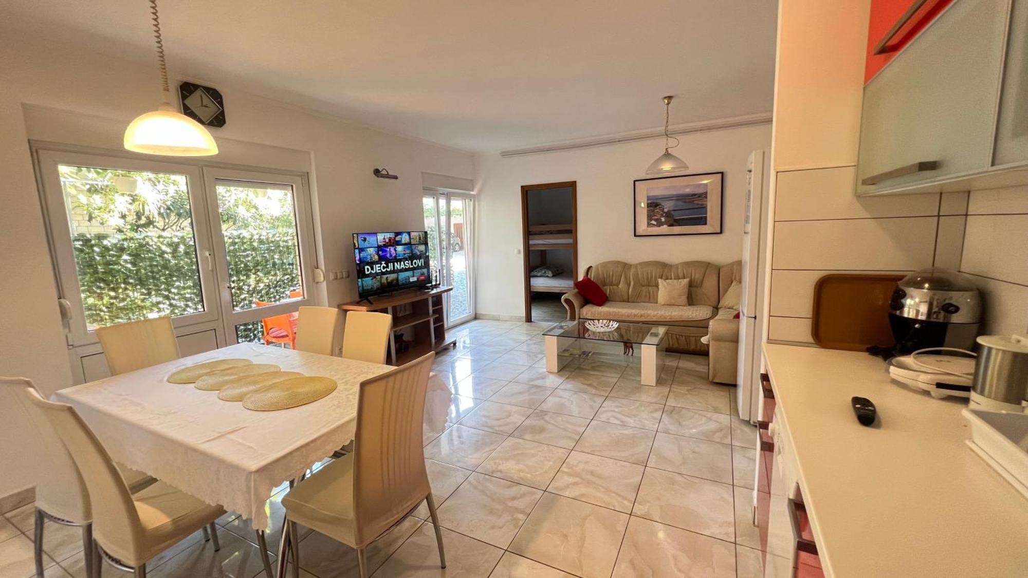 Apartments Neven Omiš Екстериор снимка