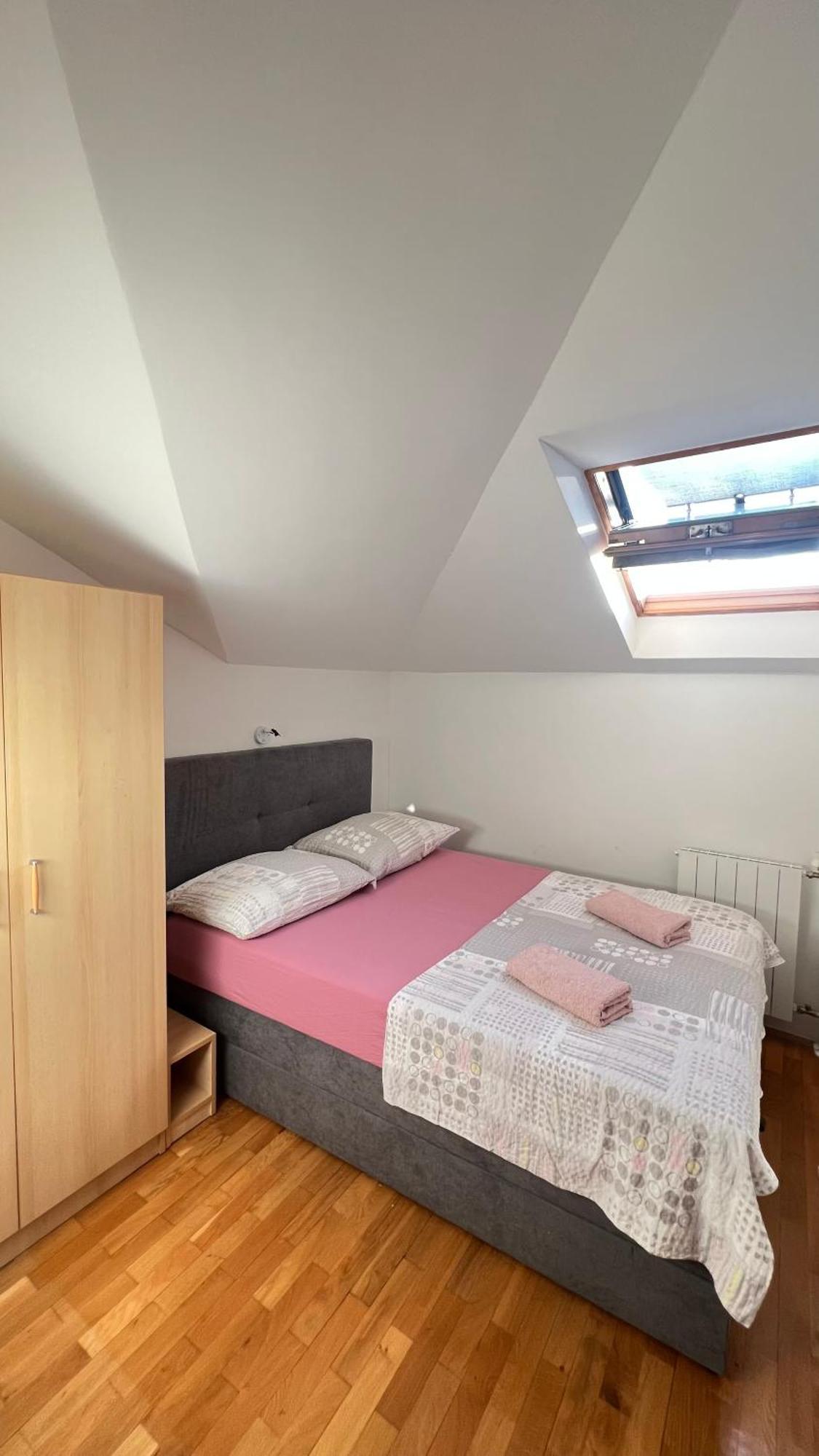 Apartments Neven Omiš Екстериор снимка