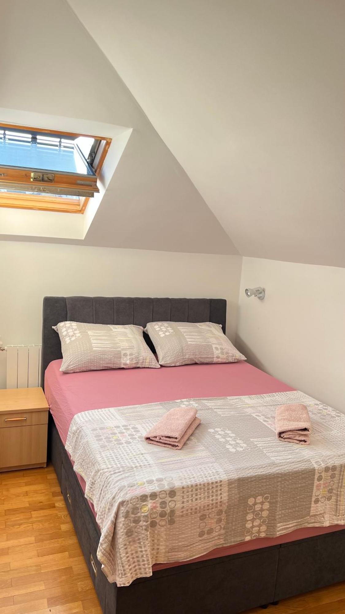 Apartments Neven Omiš Екстериор снимка