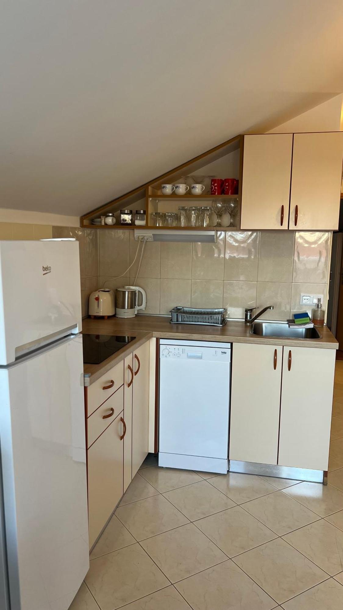 Apartments Neven Omiš Екстериор снимка