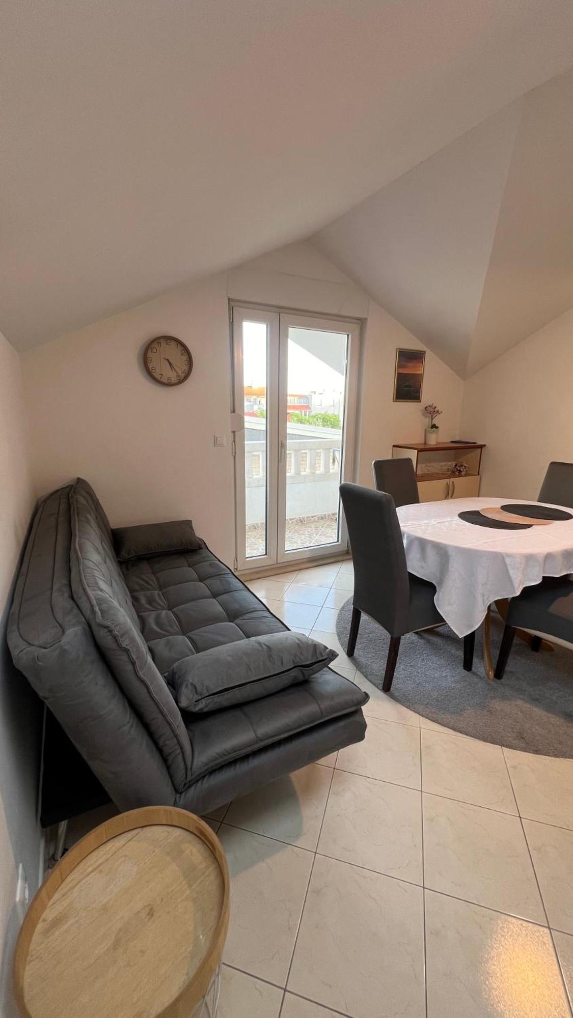 Apartments Neven Omiš Екстериор снимка
