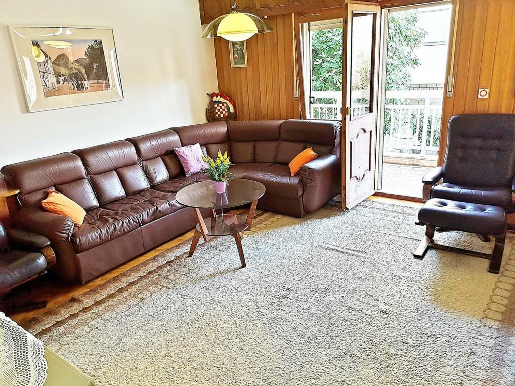 Apartments Neven Omiš Екстериор снимка
